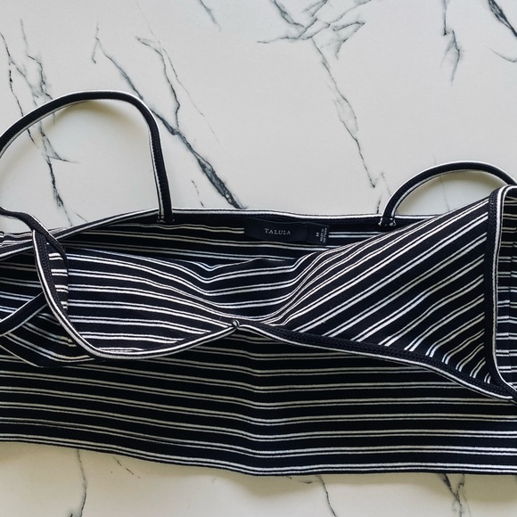 **SOLD**Aritzia Talula Cropped Tank Top - Picture 3 of 4